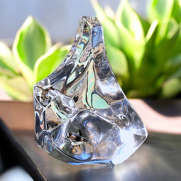 Franklin Mint-Carpenter Penguin On Ice Paperweight - Picture 15 of 16